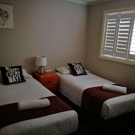 Moonee Valley Views Aparthotel Melbourne Exterior photo