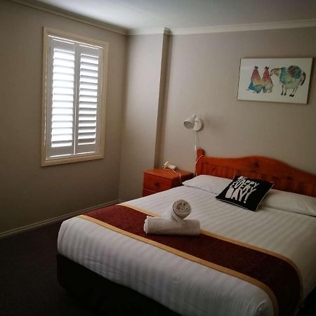 Moonee Valley Views Aparthotel Melbourne Exterior photo